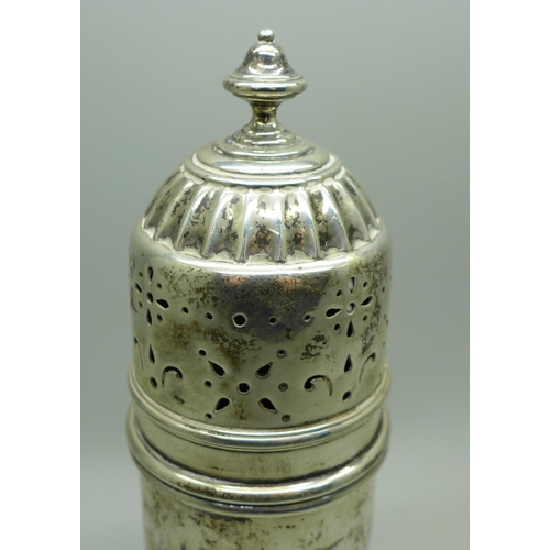 879 - A silver sugar shaker, London 1939, 238g