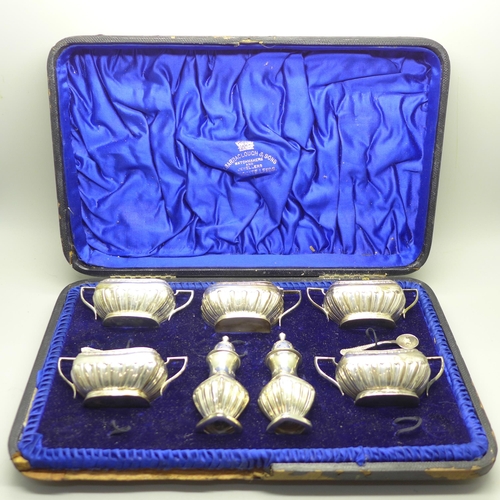 890 - A Victorian silver seven-piece cased cruet set, Birmingham 1899, 225g