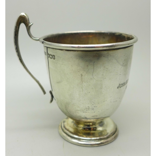 892 - A silver cup, Sheffield 1955, 84g