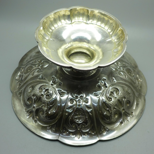 896 - A large silver pedestal bowl, London 1891, 785g