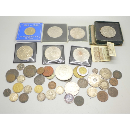 923 - Assorted commemorative coins and tokens, some drilled, 18th Century and later including a small amou... 