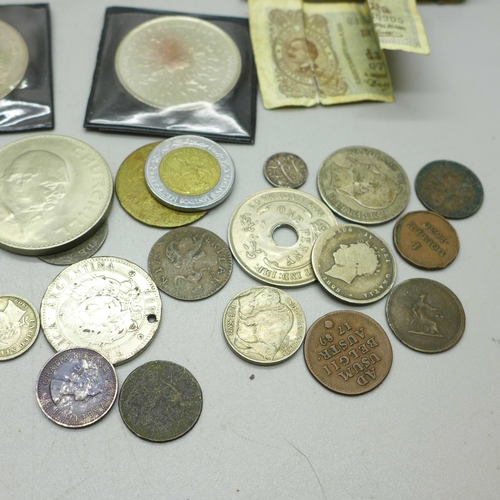 923 - Assorted commemorative coins and tokens, some drilled, 18th Century and later including a small amou... 