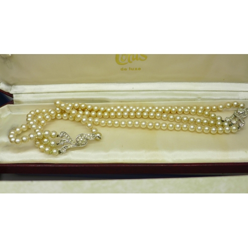 971 - Assorted pearl necklaces, mostly boxed including Lotus