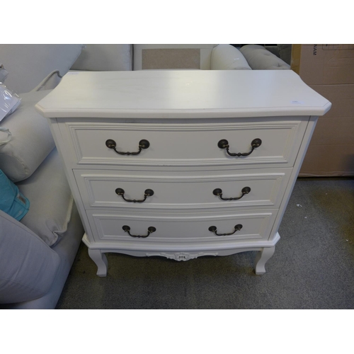 1585 - A white three drawer chest