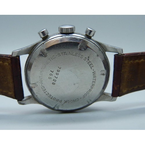 1049 - A 1940s Breitling Premier hand wound two button chronograph wristwatch, original dial, stainless ste... 