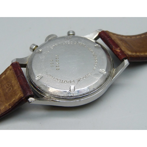 1049 - A 1940s Breitling Premier hand wound two button chronograph wristwatch, original dial, stainless ste... 