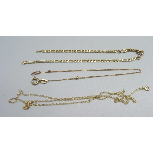 1100 - Three 9ct fine gold chains - one necklace and two bracelets, figaro chain a/f, 2.5g