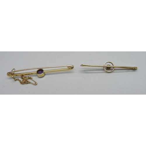 1116 - Two 15ct gold bar brooches, set with an amethyst and a seed pearl, 6.3g, longest 5.8cm