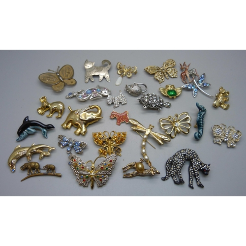 1155 - Twenty-seven animal and butterfly brooches