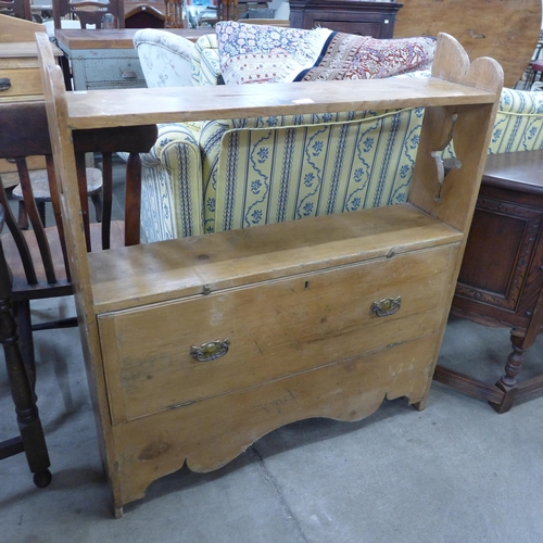 164 - A Victorian pine open bookcase