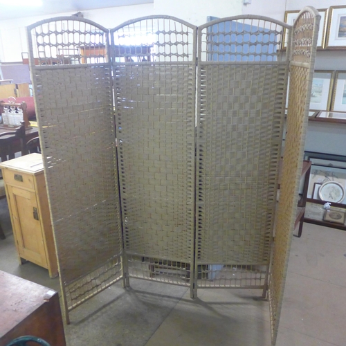 293 - A wicker folding dressing screen