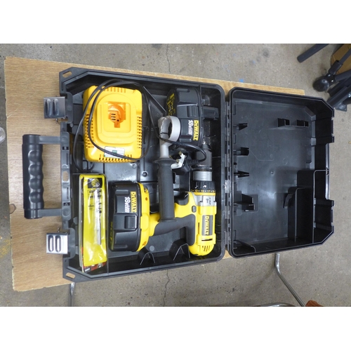 2004 - A Dewalt DW988 18v drill in case