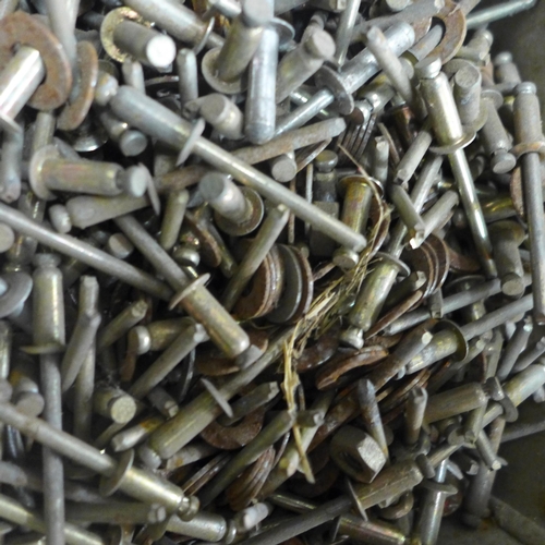 2023 - A large quantity of pop rivets