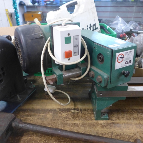 2044 - A Tyme CUB 240v wood lathe with 2 extension bars