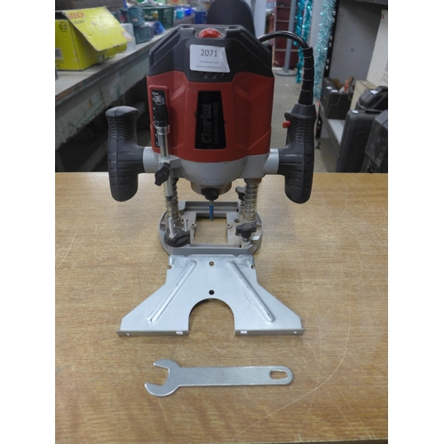 2071 - A Clarke Woodworker 240v 1200w router (model:- CR1200)