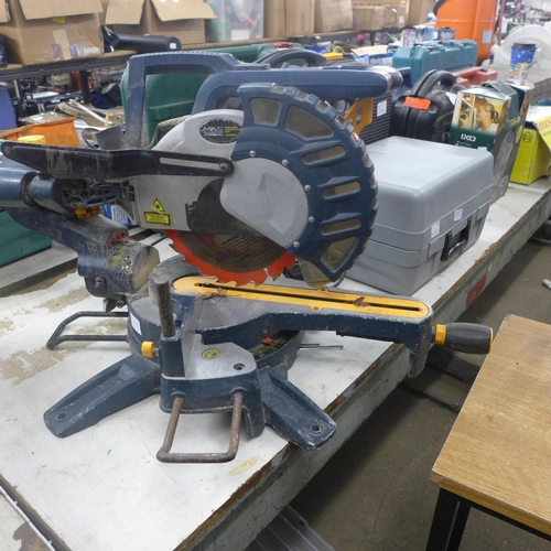 2072 - A Macallister double bevel slide 1800w mitre saw - COD250DLSM