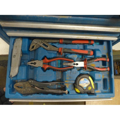 2076 - A Makita toolbox with drill bits, screwdrivers, etc., a Workzone 10.8v drill, a saw, work light, a c... 