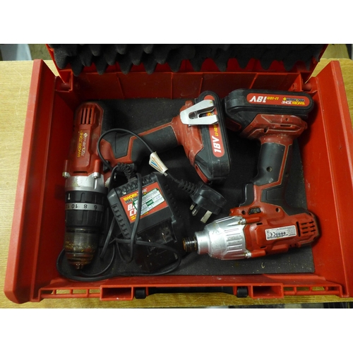 2119 - A Workzone Titanium + 18v Li-ion hammer drill and impact driver kit