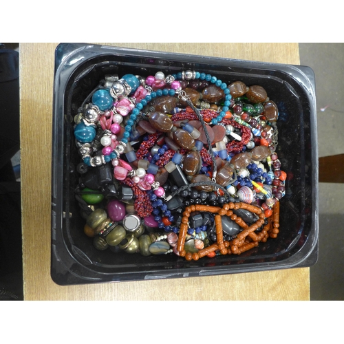 2198 - A box of costume jewellery