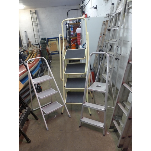 2245 - A set of 3-rung aluminum Werner Abru stepladders, a 4-rung metal stepladder and a 3-rung metal stepl... 