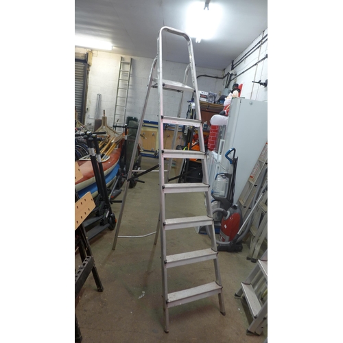 2246 - A set of 7-rung aluminium stepladders