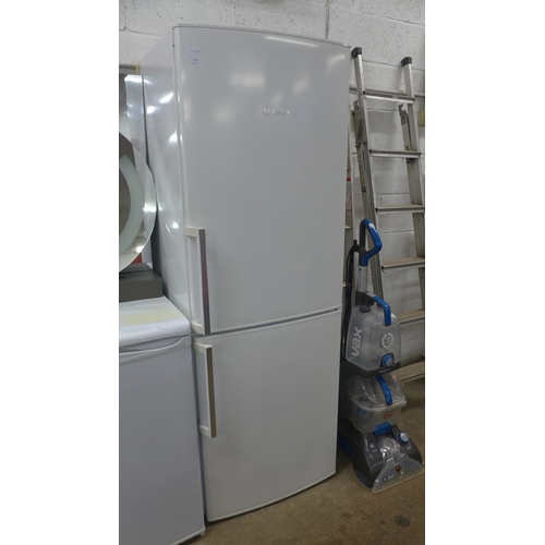 2249 - A Bosch  60/40 tall fridge freezer