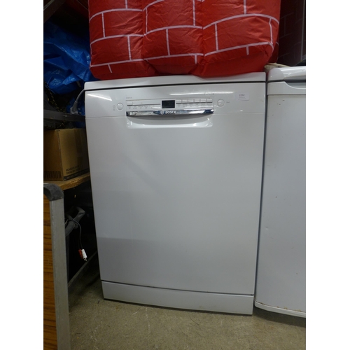 2252 - A Bosch serie 2 under counter dishwasher