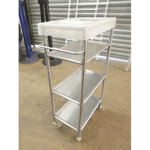 2262 - A mini catering trolley and a plastic clothes rack