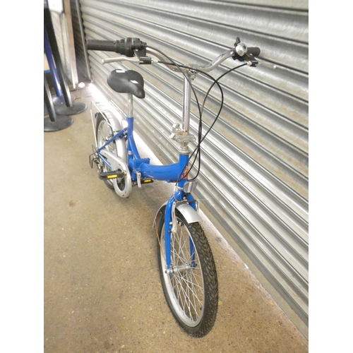 2276 - A vintage Raleigh folding bike