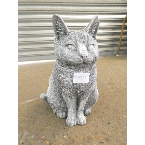 2292 - 3 stone effect Cat gardens figures