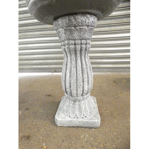 2297 - A large stone effect bird bath