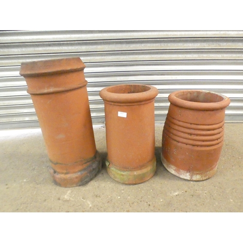 2317 - 3 Assorted terracotta chimney pots