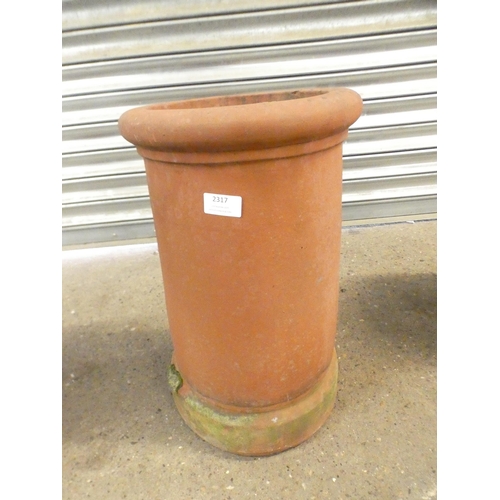 2317 - 3 Assorted terracotta chimney pots