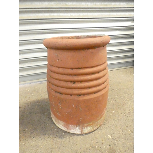 2317 - 3 Assorted terracotta chimney pots