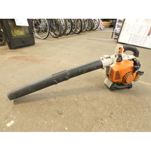 2320 - A Stihl BG85 petrol blower - W