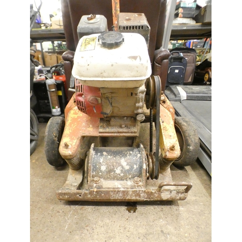 2334 - A Honda 4.4 wacker plate