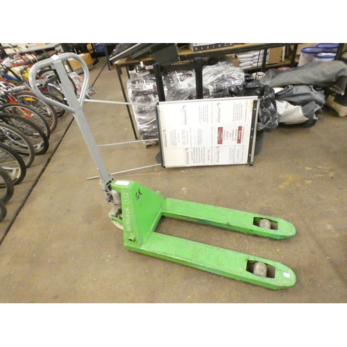 2339 - An Eco Warrior green pallet truck