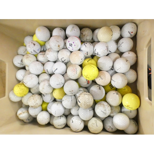 2380 - Approx. 130 golf balls