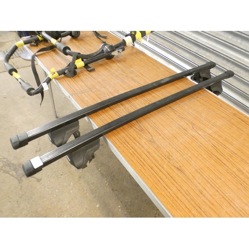 2391 - Thule roof bars with keys and a cycle rack