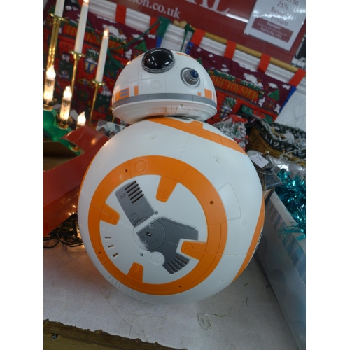 2497 - A Star Wars Interactive BB-8 droid - with remote