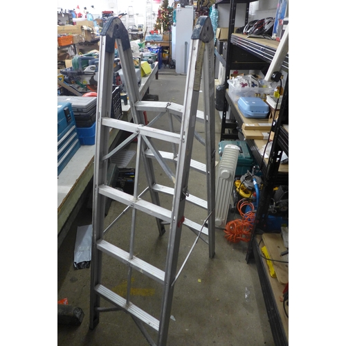 2097 - A Draper FSL4 collapsible stepladder