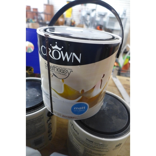 2413 - 3 x 2.5 litre tubs of Crown paint