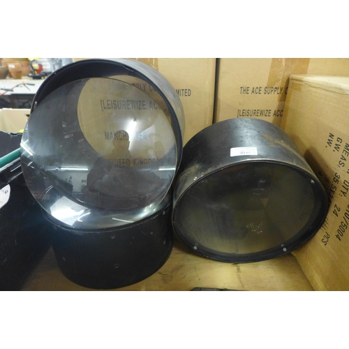 2418 - 3 Optical lenses