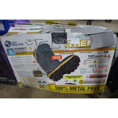 2436 - 2 Pairs of Thermic Super Light Wellington boots