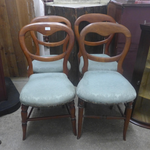 224 - A set of four Victorian mahogany balloon back chairs