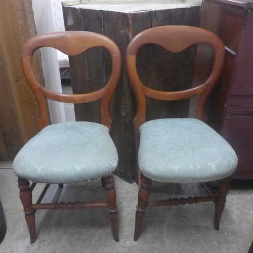 224 - A set of four Victorian mahogany balloon back chairs