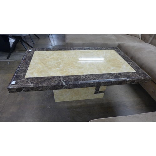 1442 - A marble effect coffee table