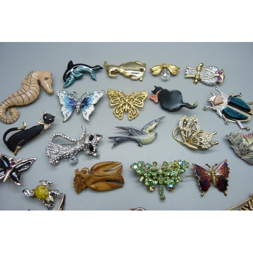 1063 - Thirty animal brooches including butterflies