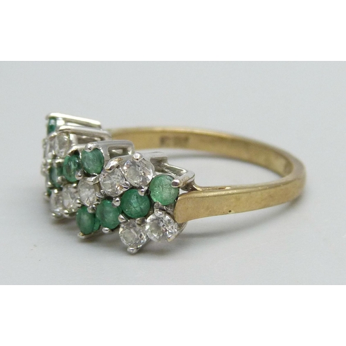 1113 - A 9ct gold, emerald and white stone ring, 2.5g, K