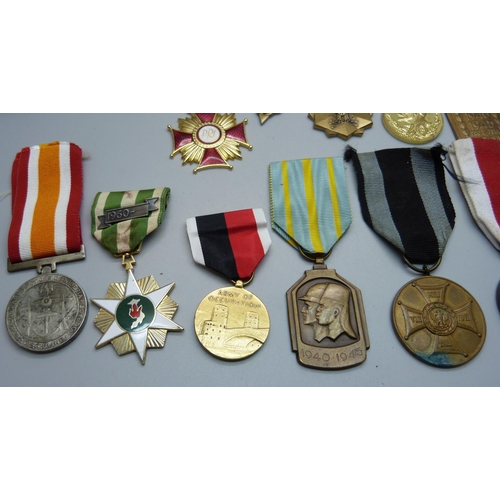 1117 - A collection of medals including a Queen Elizabeth II For Faithful Service Medal to Walter Stanley R... 